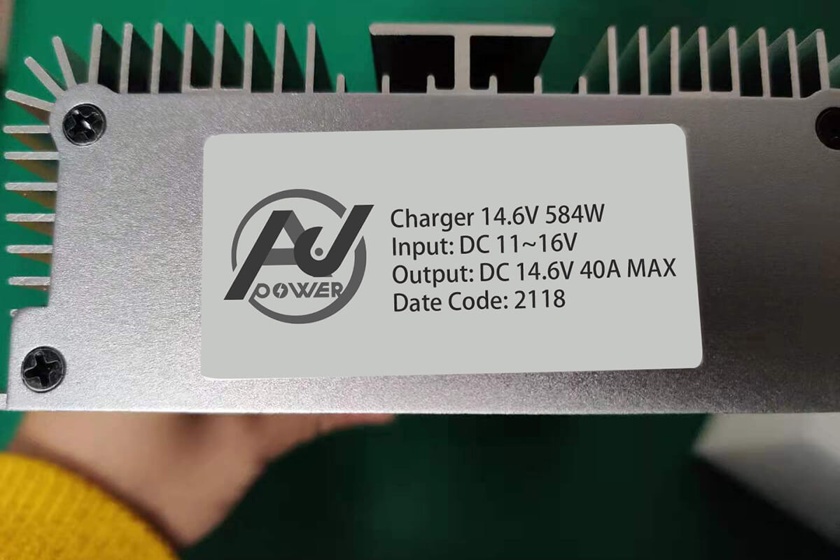 Convertidor de refuerzo de 12V a 14,6 V, 40A, CC a CC, regulador de voltaje del módulo de refuerzo de 584W